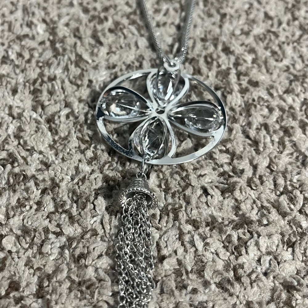 Elegant Silver Pendant Necklace